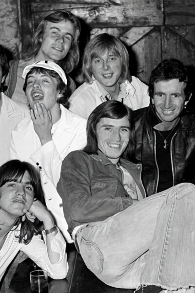 AC/DC – Forever Young