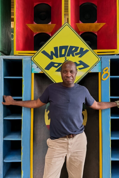 Clive Myrie: Toulky v Karibiku