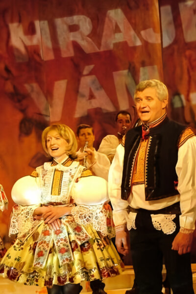 Hraje vám…
