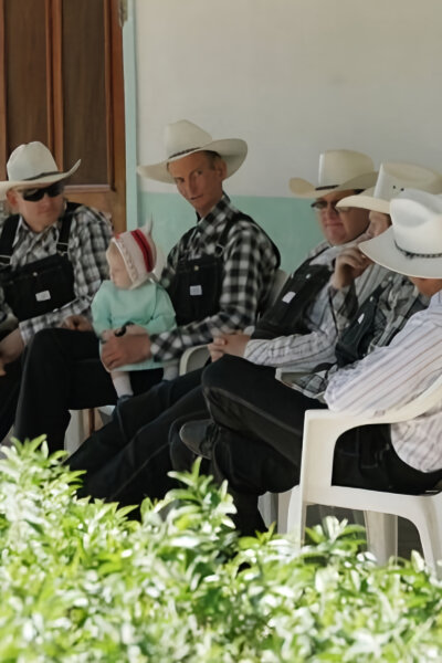 Mennonité: Tajemné společenství