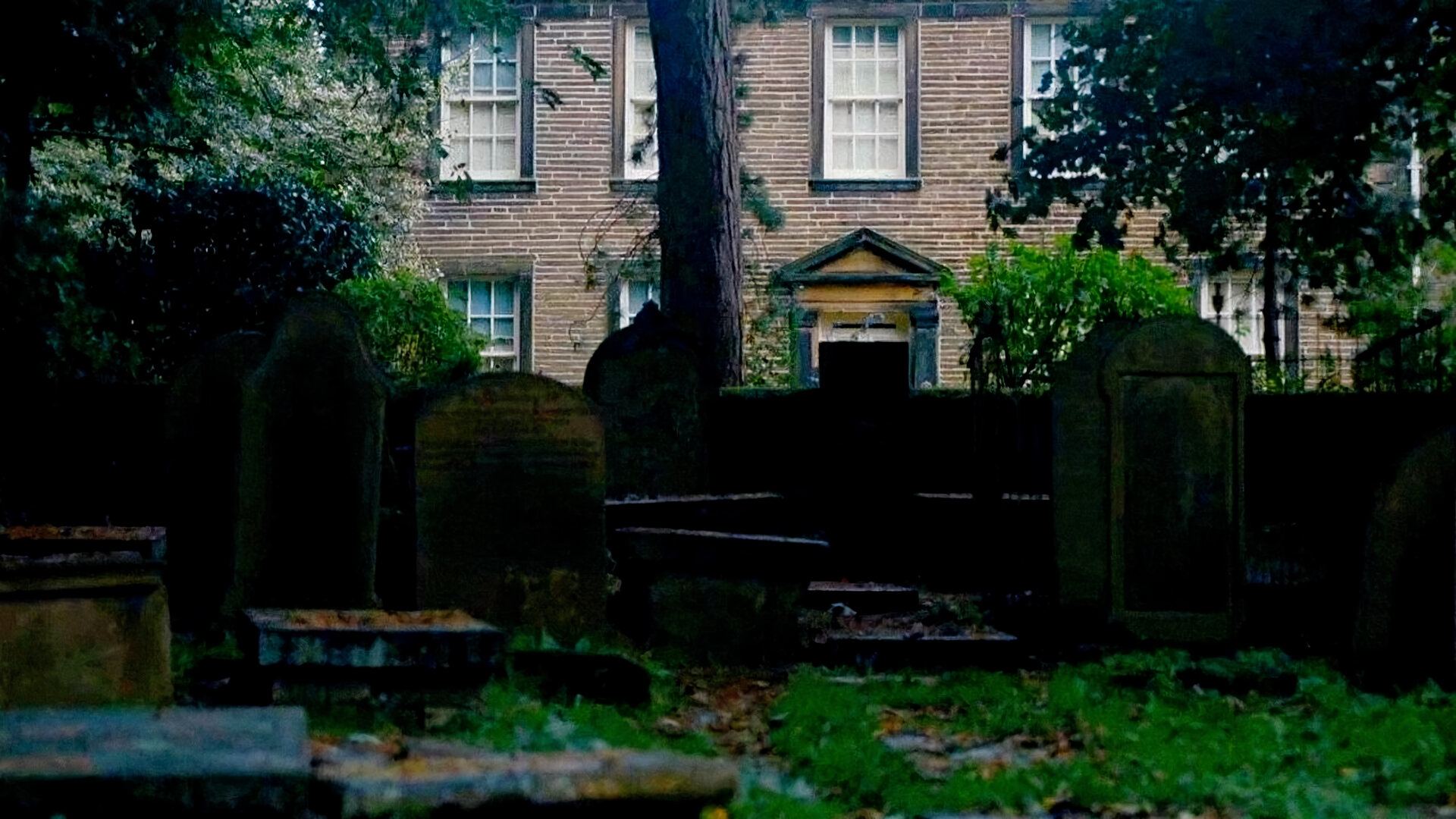 Na Větrné hůrce: Příběh lásky, nenávisti a pomsty