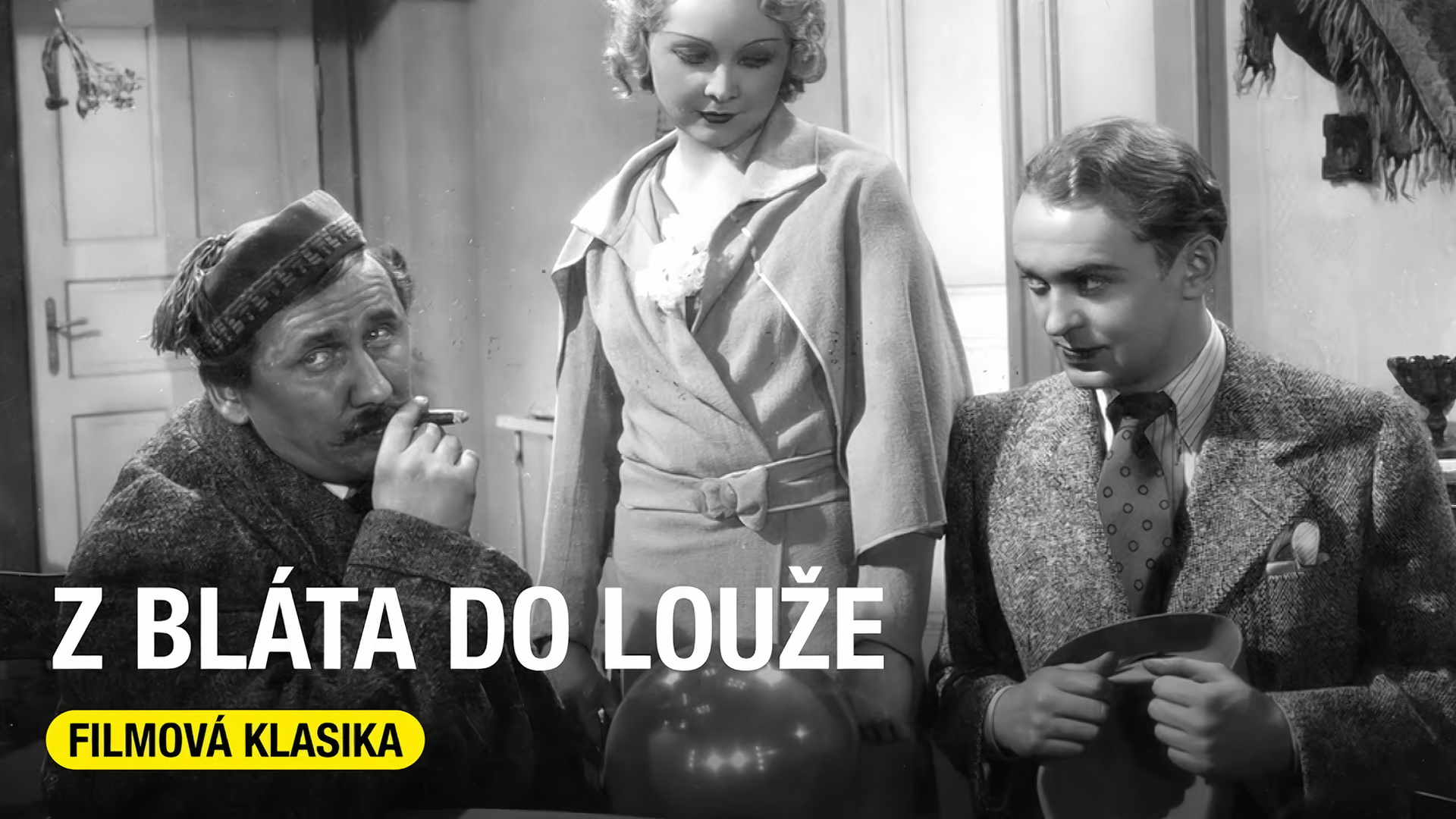 Z bláta do louže